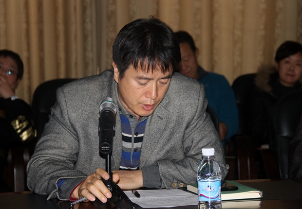 党委副书记兼副经理杨斌主持会议