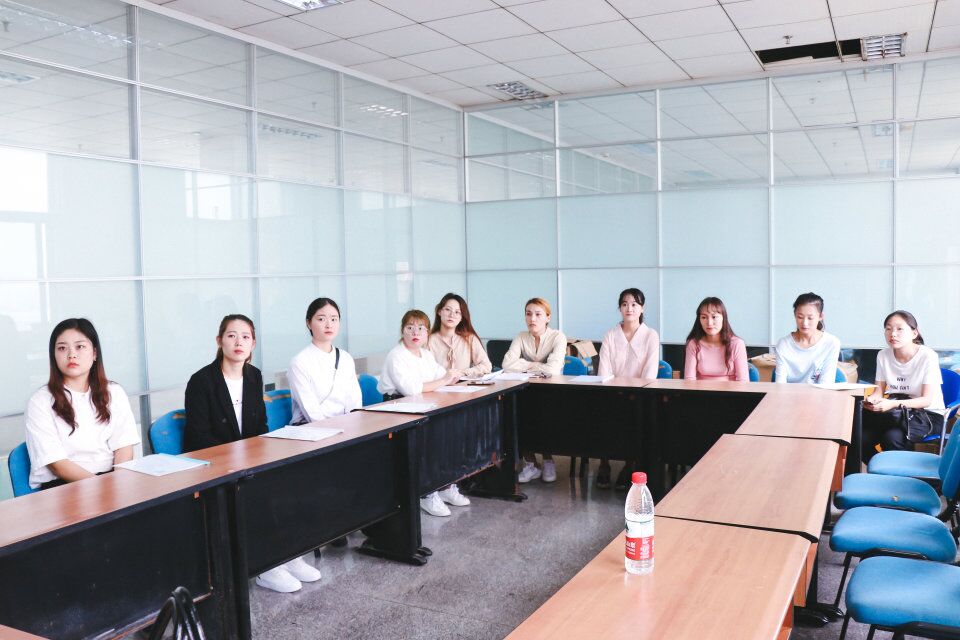 招聘会现场